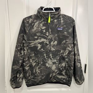 Patagonia women’s reversible fleece jacket pullover. Sz. Small. EUC.